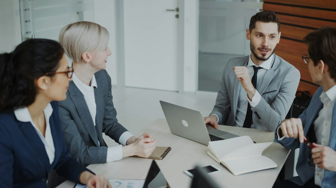 business team meeting discussion